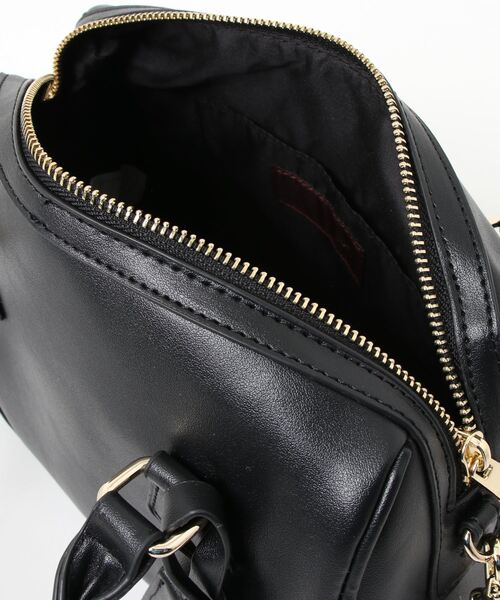 natural couture(ナチュラルクチュール)の「レトロクラシカル2WAYボストンバッグ(ショルダーバッグ・レディース・ブラック/ブラウン/アイボリー・FREE)」の5枚目の写真