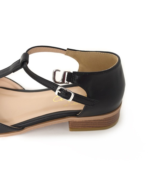 w closet（ダブルクローゼット）の「Tストラップパンプス（パンプス・レディース・ホワイト/ブラック/レッド・M/L）」の4枚目の写真