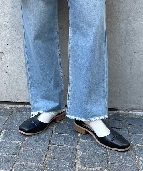 w closet（ダブルクローゼット）の「Tストラップパンプス（パンプス・レディース・ホワイト/ブラック/レッド・M/L）」の19枚目の写真