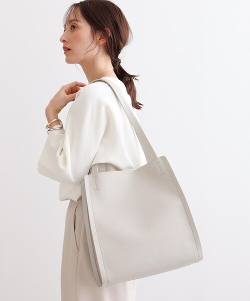 INDIVI 今期美品 ライトグレー 縦型フォルムデザイントートバッグ 