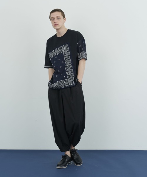 FRAPBOIS(フラボア)の「バンダナT(Tシャツ/カットソー・レディース・ブラック/レッド・2/1)」の20枚目の写真