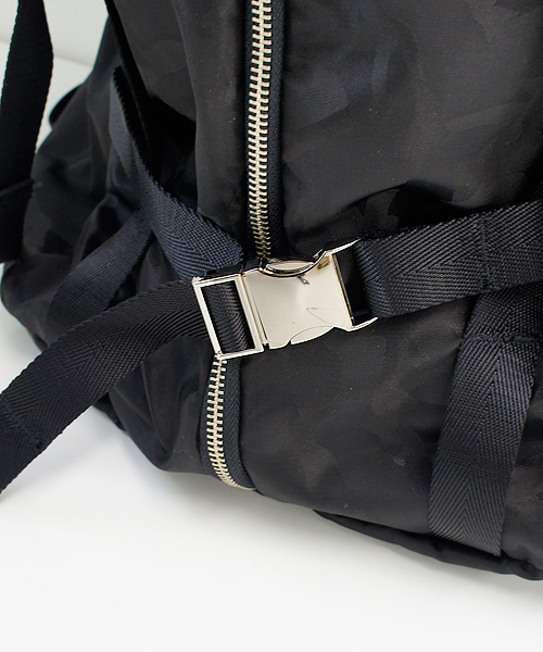 CIAOPANIC（チャオパニック）の「【Ciaopanic】ZIP FLAP BACKPACK（バックパック/リュック・メンズ・ブラック/ブラック系その他/グレー系その他・FREE）」の5枚目の写真