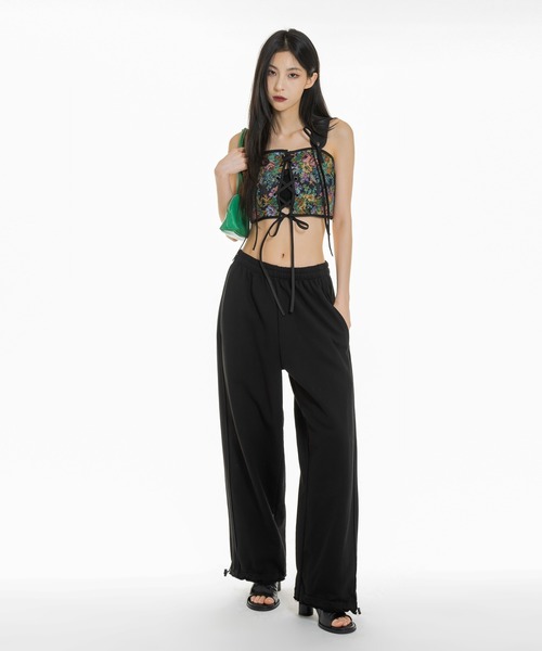 FOLLOWIN(フォロウィン)の「フラワーパターンツイストコルセットタンクトップキャミソール(キャミソール・レディース・ブラック・FREE)」の19枚目の写真