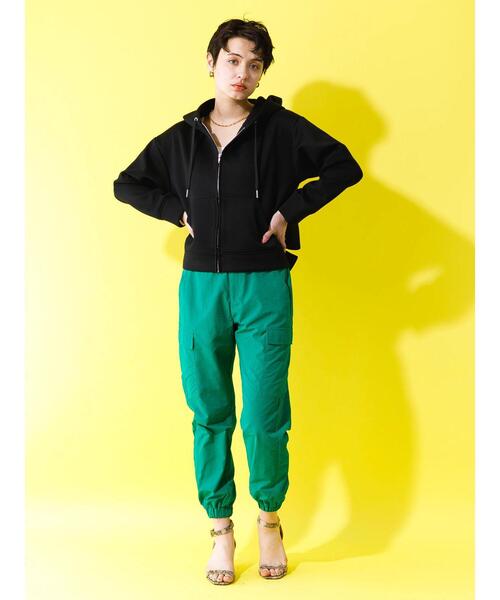 koe（コエ）の「ナイロンカーゴパンツ＊（カーゴパンツ・レディース・ブラック/ベージュ/グリーン・M/L）」の21枚目の写真