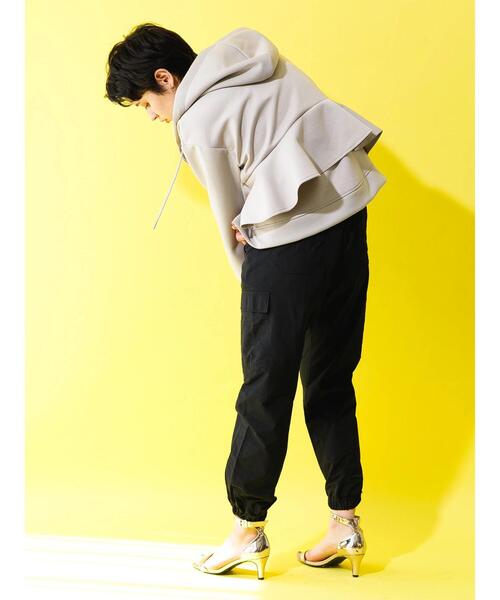 koe（コエ）の「ナイロンカーゴパンツ＊（カーゴパンツ・レディース・ブラック/ベージュ/グリーン・M/L）」の11枚目の写真