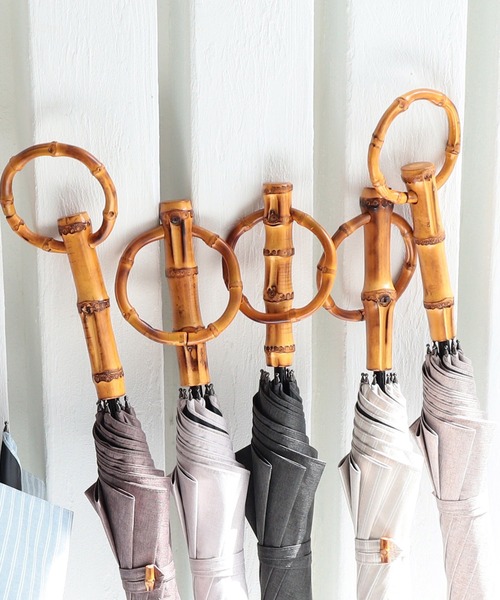 utatane（ウタタネ）の「日傘 完全遮光100％ 晴雨兼用 リングハンドル シャンブレー調（長傘・レディース・ベージュ/ブルー/モカ/スミクロ/スモークピンク/アッシュブラウン・FREE）」の9枚目の写真