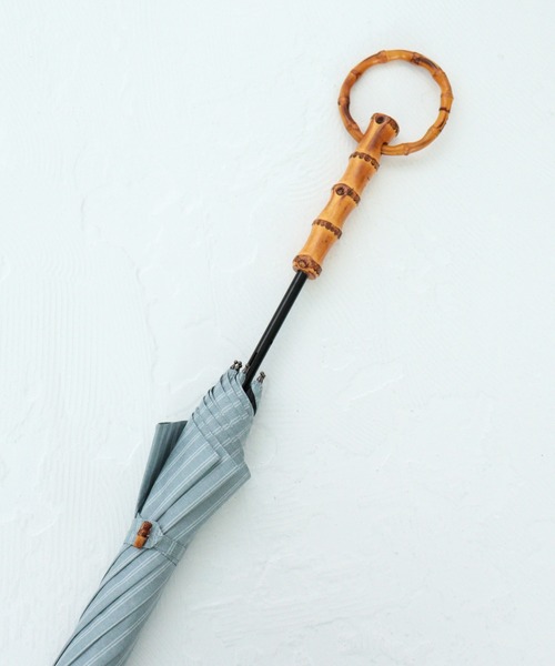 utatane（ウタタネ）の「日傘 完全遮光100％ 晴雨兼用 リングハンドル シャンブレー調（長傘・レディース・ベージュ/ブルー/モカ/スミクロ/スモークピンク/アッシュブラウン・FREE）」の16枚目の写真