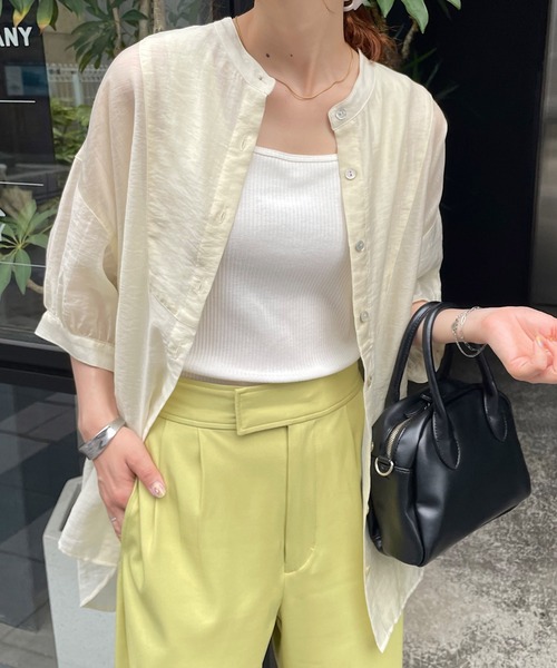 DISCOAT(ディスコート)の「シアーボザム5分袖バンドカラーシャツ(シャツ/ブラウス・レディース・オフホワイト/モカ/ブルー/ピンク・FREE)」の1枚目の写真