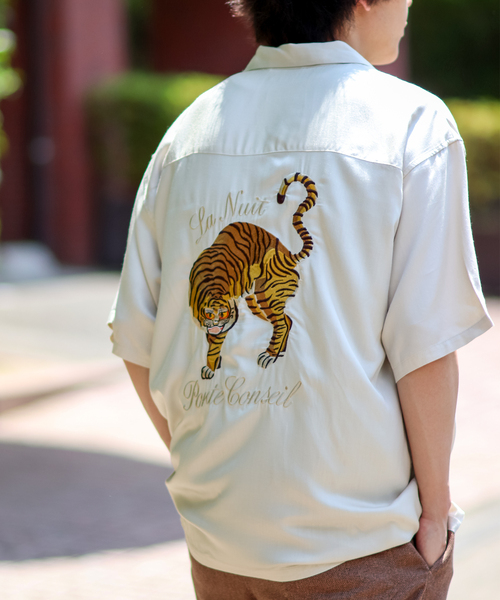 B.C STOCK(ベーセーストック)の「hyo-hyo SOUVENIR シャツ(シャツ/ブラウス・メンズ・カーキ/グリーン/アイボリー・MEDIUM/LARGE/X-LARGE)」の2枚目の写真