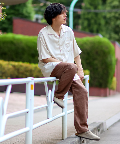 B.C STOCK(ベーセーストック)の「hyo-hyo SOUVENIR シャツ(シャツ/ブラウス・メンズ・カーキ/グリーン/アイボリー・MEDIUM/LARGE/X-LARGE)」の4枚目の写真