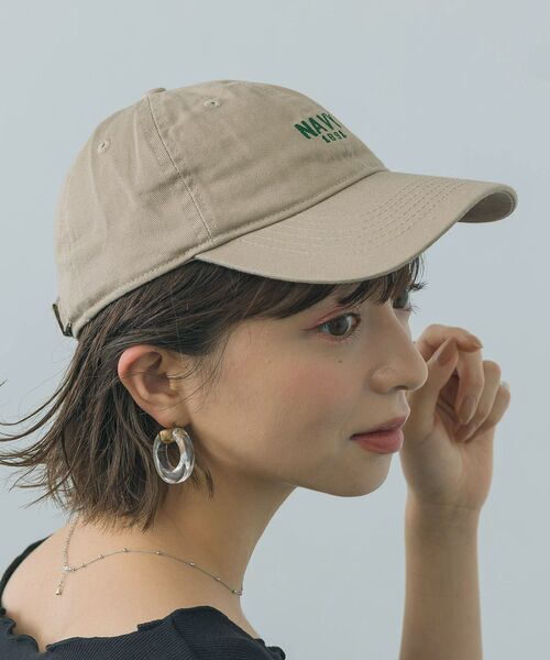 casita(RETRO GIRL)（カシータ）の「NAVYロゴ刺繍キャップ（キャップ・レディース・ブラック/ベージュ/オフホワイト/グリーン・ONE SIZE）」の3枚目の写真
