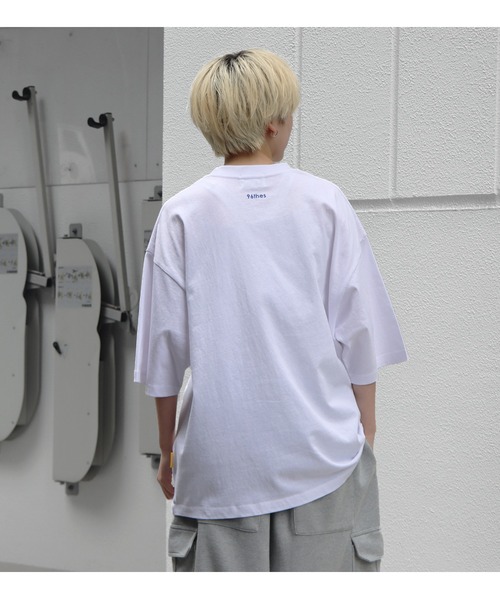 96thes(クローズ)の「【96thes】韓国風ビッグシルエット ロゴ ワンポイント刺繍 バックプリントTシャツ (Tシャツ/カットソー・レディース・ホワイト/ブラック/パープル/ブルー/ホワイト系その他/ブラック系その他/杢グレー/ブルー系その他/パープル系その他/ブラック系その他2・FREE)」の19枚目の写真
