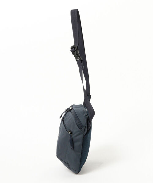 ARC'TERYX(アークテリクス)の「ARC’TERYX / MANTIS2 Waist Pack(ショルダーバッグ・メンズ・ネイビー/ブラック/カーキ・ONE SIZE)」の4枚目の写真