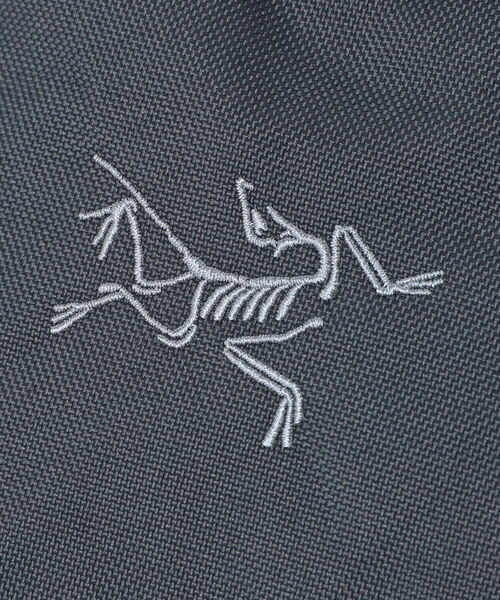 ARC'TERYX(アークテリクス)の「ARC’TERYX / MANTIS2 Waist Pack(ショルダーバッグ・メンズ・ネイビー/ブラック/カーキ・ONE SIZE)」の7枚目の写真