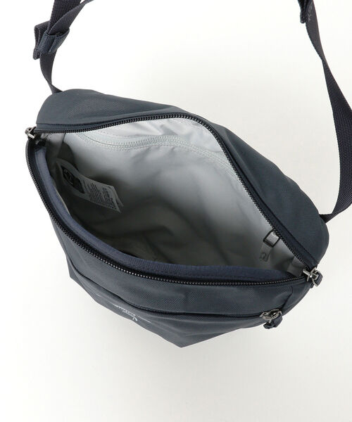 ARC'TERYX(アークテリクス)の「ARC’TERYX / MANTIS2 Waist Pack(ショルダーバッグ・メンズ・ネイビー/ブラック/カーキ・ONE SIZE)」の8枚目の写真