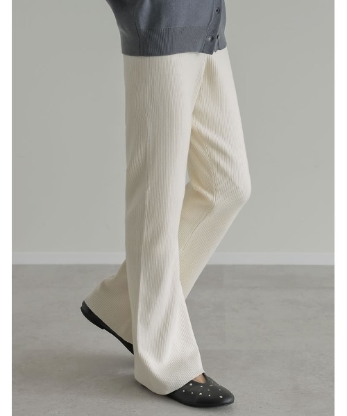 Re:EDIT（リエディ）の「[ZOZO限定][累計販売枚数2万枚][お気に入り数2万][脚長効果抜群][低身長/大きいサイズ有]リブニットスリムフレアパンツ（その他パンツ・レディース・グリーン/ブラック/ベージュ/アイボリー/オレンジ/ダークブラウン/チャコールグレー/ブルー/モカ/ネイビー/マスタード/レッド系その他/カーキ・SHORT/MEDIUM/LARGE/X-LARGE/AM）」の17枚目の写真