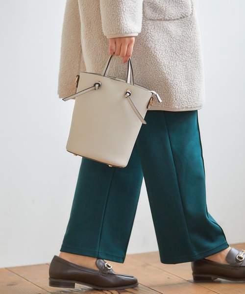 Honeys（ハニーズ）の「ナローハンドルミニＢａｇ（ハンドバッグ・レディース・ブラック/レンガ/グリーン/グレイッシュベージュ/モカ/アイボリー/ベージュ・FREE）」の5枚目の写真
