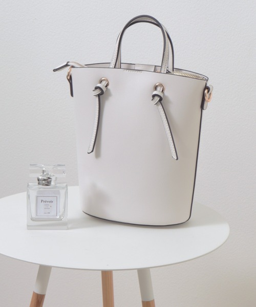 Honeys（ハニーズ）の「ナローハンドルミニＢａｇ（ハンドバッグ・レディース・ブラック/レンガ/グリーン/グレイッシュベージュ/モカ/アイボリー/ベージュ・FREE）」の2枚目の写真
