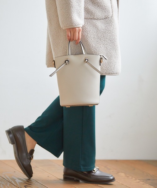Honeys（ハニーズ）の「ナローハンドルミニＢａｇ（ハンドバッグ・レディース・ブラック/レンガ/グリーン/グレイッシュベージュ/モカ/アイボリー/ベージュ・FREE）」の15枚目の写真