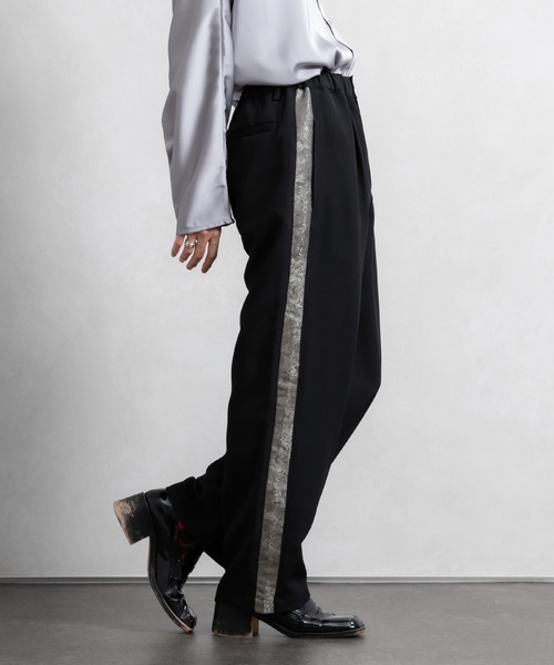 Adoon plain(アドーンプレーン)の「【Adoon plain】配色サイドライントラックパンツ(その他パンツ・メンズ・ブラック/ボルドー・MEDIUM/LARGE)」の8枚目の写真