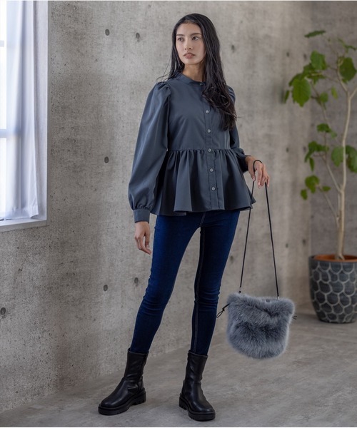 clear（クリア）の「ファー巾着バック（ショルダーバッグ・レディース・オフホワイト/グレー/グレイッシュベージュ・F）」の12枚目の写真