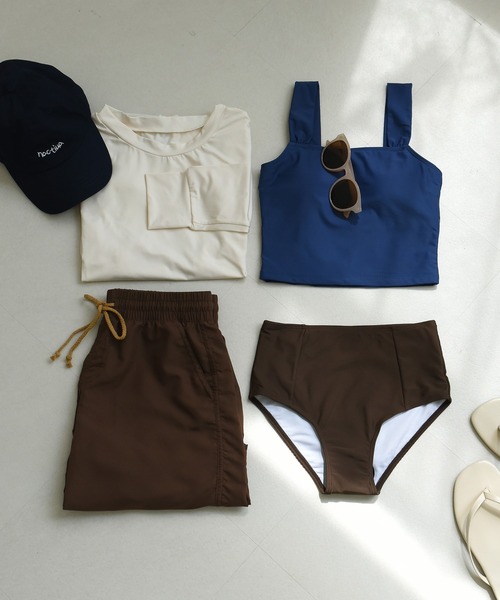 TeddyShop(テディショップ)の「【紫外線遮蔽率 99.9%以上/UPF50+/大きいサイズ有】レディース水着 体型カバー 長袖ラッシュガード タンキニ 4点セット【WEB限定】(水着・レディース・ブルー/ブラック×カーキ/ベージュ系その他/ブラック系その他/ブラウン系その他/ブラウン系その他2/テラコッタ/カーキ/ブラウン系その他3/ベージュ×ブラック/ブラック×グリーン/スモークピンク/ダークブルー/ブルー系その他/ブラック系その他2/ベージュ系その他2/グレイッシュベージュ/ライム/ブラック系その他3/クリーム/ホワイト×グリーン/ブラウン系その他4/ホワイト×ブルー/ピンク系その他/ブルーグレー/ライトブルー/ブラック系その他5/ブラック系その他4/ハウンドトゥース/チェック/ブルー系その他3/ブルー系その他2・L/LL/M/S/4L/3L)」の3枚目の写真