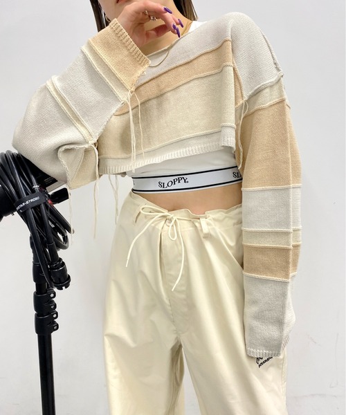 WHO'S WHO gallery（フーズフーギャラリー）の「リバ―シブルボーダーショートニット（ニット/セーター・レディース・ホワイト系/ブラック系/グリーン系/パープル系・FREE）」の2枚目の写真