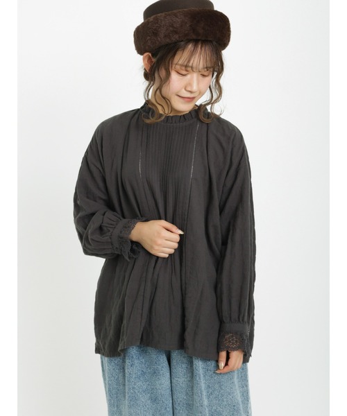 Samansa Mos2（サマンサ モスモス）の「袖レースピンタックブラウス（シャツ/ブラウス・レディース・オフホワイト/ブラック/サックスブルー/チャコール・ﾌﾘ-）」の10枚目の写真
