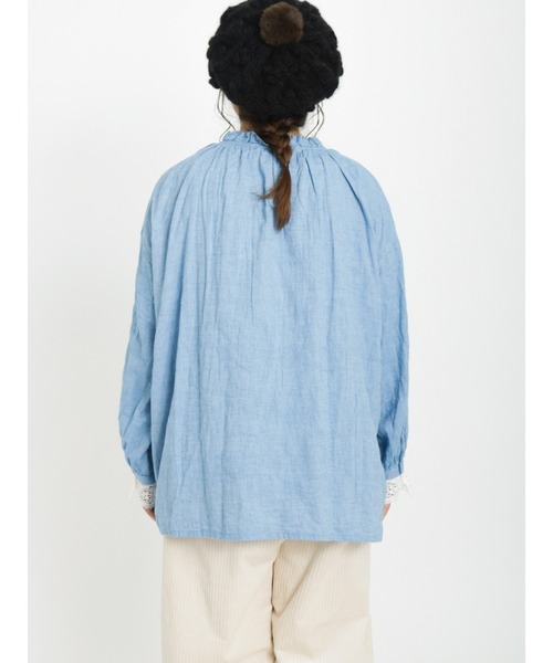 Samansa Mos2（サマンサ モスモス）の「袖レースピンタックブラウス（シャツ/ブラウス・レディース・オフホワイト/ブラック/サックスブルー/チャコール・ﾌﾘ-）」の14枚目の写真