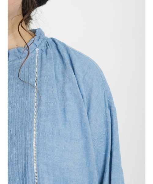 Samansa Mos2（サマンサ モスモス）の「袖レースピンタックブラウス（シャツ/ブラウス・レディース・オフホワイト/ブラック/サックスブルー/チャコール・ﾌﾘ-）」の16枚目の写真