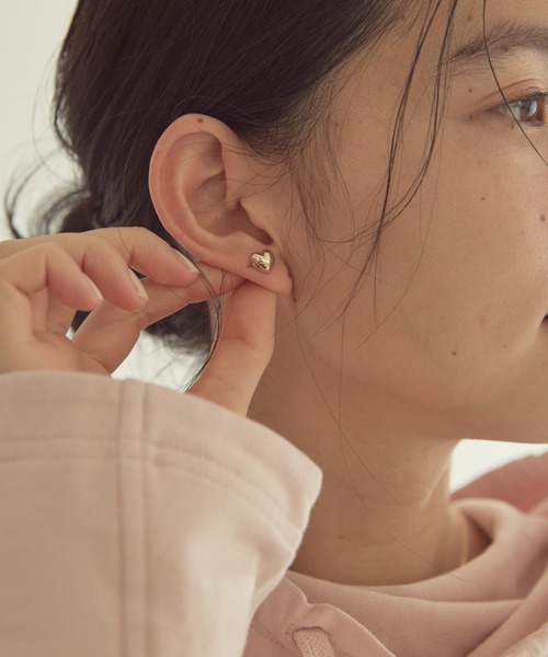 AMERICAN HOLIC（アメリカンホリック）の「プラァンプハートピアス（ピアス（両耳用）・レディース・ゴールド/シルバー・FREE）」の2枚目の写真