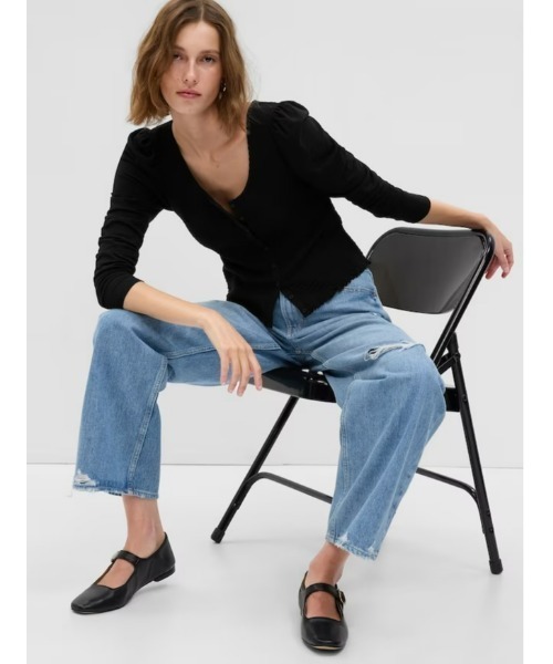 GAP(ギャップ)の「スモッキングギャザー フロントボタン トップス(Tシャツ/カットソー・レディース・ブラック/ホワイト/グリーン・XXS/XL/XS/M/L/S)」の3枚目の写真