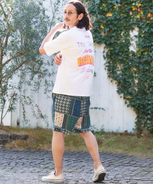 CAMBIO(カンビオ)の「mt8297- ビッグシルエットプリントTシャツ(famous quoteバッグ)(Tシャツ/カットソー・メンズ・ネイビー/ホワイト/ブラック・XL/M/S/L)」の4枚目の写真
