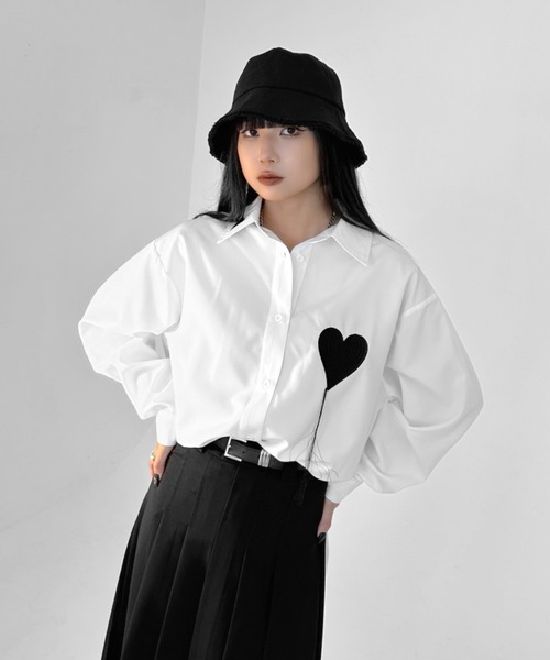 LVEU.（ラブユ.）の「【LVEU.】ハート刺繍デザインシャツ / トップス シャツ ブラウス オーバー 長袖 羽織 ハート 刺繍 レギュラー ホワイト ブルー パープル ZOZOTOWN限定（シャツ/ブラウス・レディース・ホワイト/ブルー/パープル・FREE）」の20枚目の写真