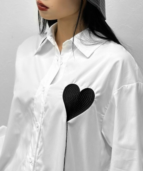 LVEU.（ラブユ.）の「【LVEU.】ハート刺繍デザインシャツ / トップス シャツ ブラウス オーバー 長袖 羽織 ハート 刺繍 レギュラー ホワイト ブルー パープル ZOZOTOWN限定（シャツ/ブラウス・レディース・ホワイト/ブルー/パープル・FREE）」の9枚目の写真