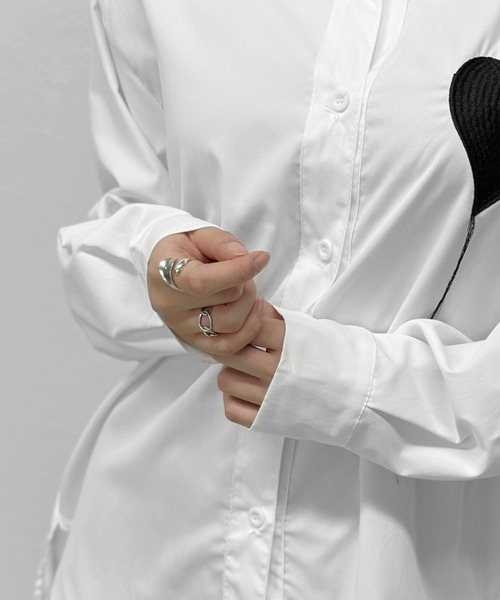 LVEU.（ラブユ.）の「【LVEU.】ハート刺繍デザインシャツ / トップス シャツ ブラウス オーバー 長袖 羽織 ハート 刺繍 レギュラー ホワイト ブルー パープル ZOZOTOWN限定（シャツ/ブラウス・レディース・ホワイト/ブルー/パープル・FREE）」の4枚目の写真