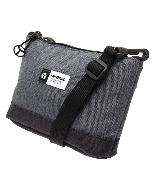 VENCEEXCHANGE（ヴァンスエクスチェンジ）の「YAKPAK ヤックパックミニポーチ          （ショルダーバッグ・メンズ・チャコールグレー/スカイブルー・FREE）」の3枚目の写真