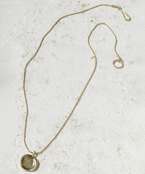 GOLDY（ゴールディ）の「【GOLDY】ラウンド ニュアンス メタル ネックレス / 3210603（ネックレス・レディース・ゴールド/シルバー/シルバー系その他/ゴールド系その他2・FREE）」の4枚目の写真