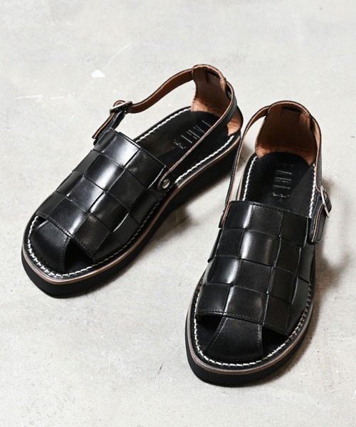 EARLE（アール）の「EARLE アール / Wide woven sandals ワイドウー