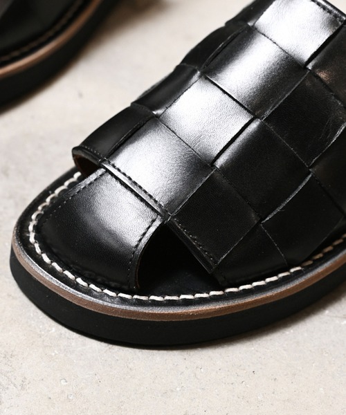 EARLE（アール）の「EARLE アール / Wide woven sandals ワイドウー