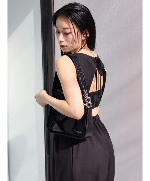 EVRIS(エヴリス)の「バックシャーリングロングワンピース(ワンピース・レディース・ホワイト/ブラック・FREE)」の6枚目の写真