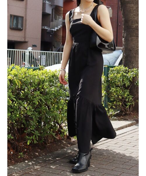 EVRIS(エヴリス)の「バックシャーリングロングワンピース(ワンピース・レディース・ホワイト/ブラック・FREE)」の12枚目の写真