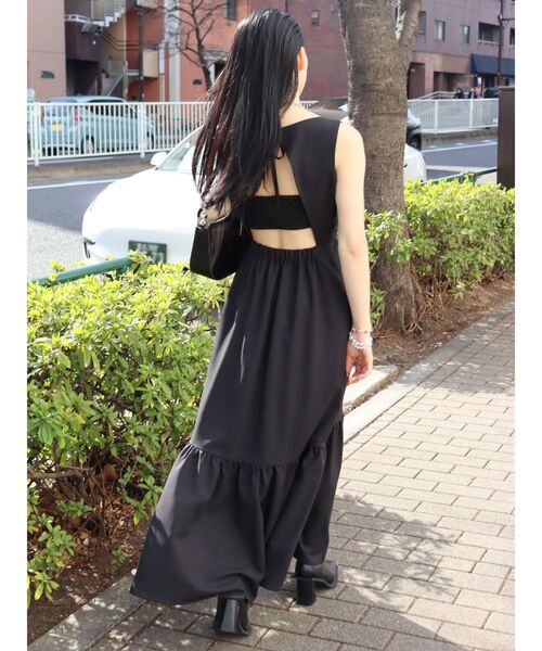 EVRIS(エヴリス)の「バックシャーリングロングワンピース(ワンピース・レディース・ホワイト/ブラック・FREE)」の14枚目の写真