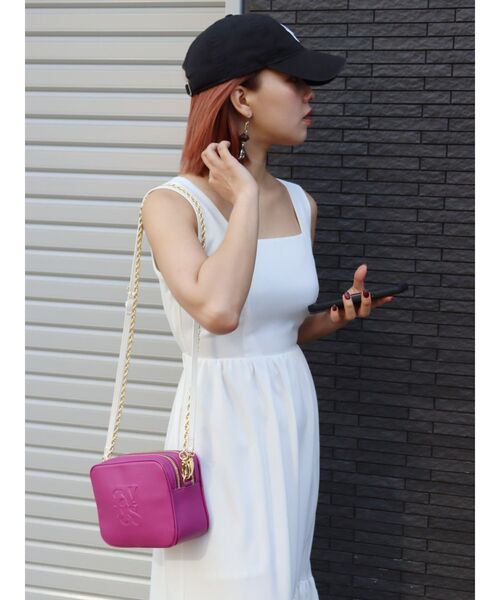 EVRIS(エヴリス)の「バックシャーリングロングワンピース(ワンピース・レディース・ホワイト/ブラック・FREE)」の22枚目の写真