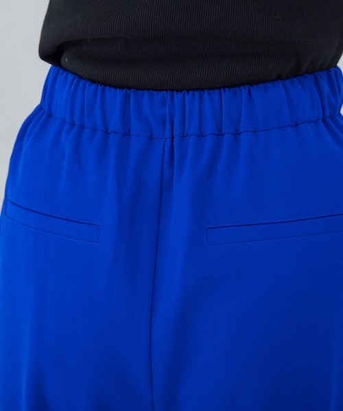 VICKY(ビッキー)の「【毎年人気!ビッキー定番/新色登場】らくらくワイドパンツ《洗濯機で洗える》(スラックス・レディース・ブルー/レッド/ホワイト/ブラック/イエロー/カーキ・M)」の9枚目の写真