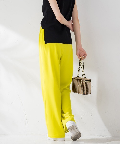 VICKY(ビッキー)の「【毎年人気!ビッキー定番/新色登場】らくらくワイドパンツ《洗濯機で洗える》(スラックス・レディース・ブルー/レッド/ホワイト/ブラック/イエロー/カーキ・M)」の10枚目の写真