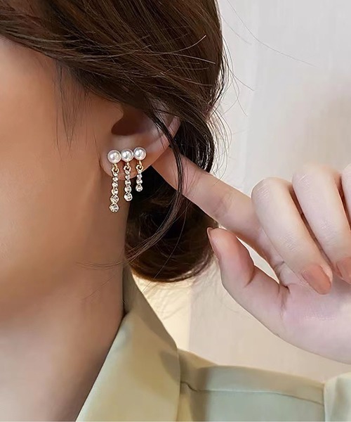 LA VORAGINE(ラ ヴォラジネ)の「パールピアス(ピアス(両耳用)・レディース・ホワイト・FREE)」の1枚目の写真