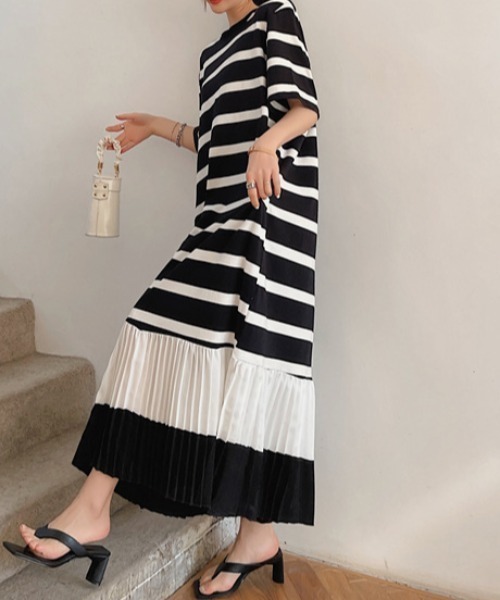 deux amour(ドゥーザムール)の「裾プリーツ切り替え配色ワンピース(ワンピース・レディース・ホワイト×ブラック/ブラック・FREE)」の5枚目の写真