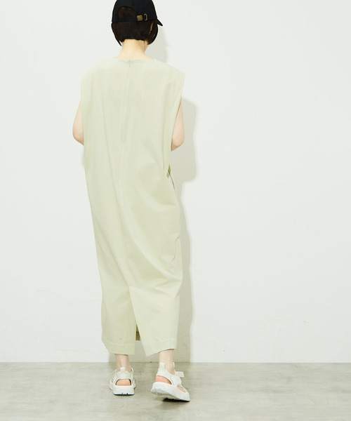 CONVERSE TOKYO（コンバーストウキョウ）の「I LINE SLEEVELESS DRESS（ワンピース・レディース・サックスブルー/ブラック/ミント・FREE）」の6枚目の写真