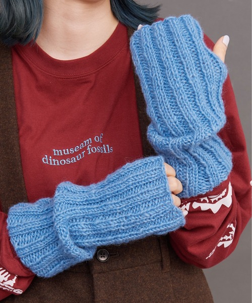 I am I in fact...（アイアムアイインファクト）の「WOOL アームウォーマー（アームカバー・レディース・サックスブルー/グレー/ブラック/ピンク・FREE）」の3枚目の写真